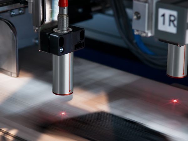 Anwendung PaintChecker Industrial Tube Sensor