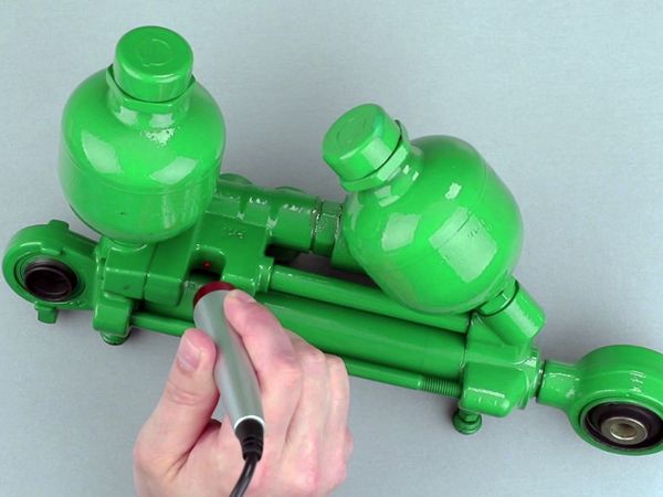 PaintChecker Mobile Pen an Traktorhydraulik